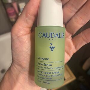 Caudalie Vinopure Acne Treatment Gel - Light Green